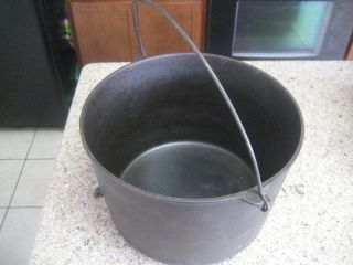 Griswold  ERIE  860 10 Cast Iron Kettle/ Bean Pot Flatbottom