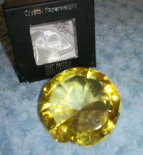 Oleg Cassini Yellow Crystal Diamond Paperweight Elizabeth Round ~ NEW