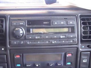 2002 02 LAND ROVER Discovery CD Cassette Player AM/FM Radio Audio Unit