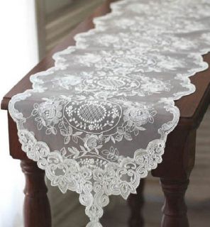 lace table runners wedding