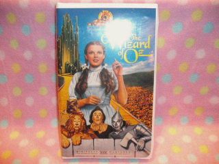 MGM/UA FAMILY ENTERTAINMENT THE WIZARD OF OZ VHS 101 MINUTES SEALED 
