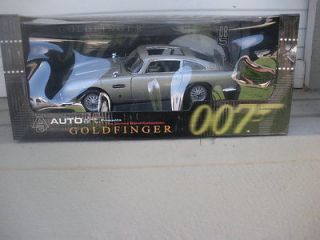 18 JAMES BOND OO7 ASTON MARTIN DB5 GOLDFINGER WITH WEAPONS SILVER BY 