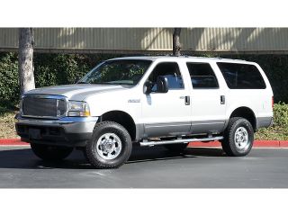 Ford  Excursion 4X4 DIESEL EXCURSION XLT LEATHER NEW TIRES TV/DVD 6 