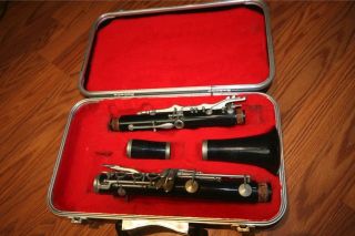 VINTAGE BRUNO CLARINET BY BOOSEY & HAWKES SN1882