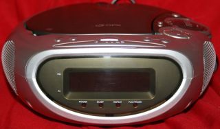 GPX AM/FM DIGITAL ALARM CLOCK RADIO WITH CD PLAYER MODEL: CRCD2806