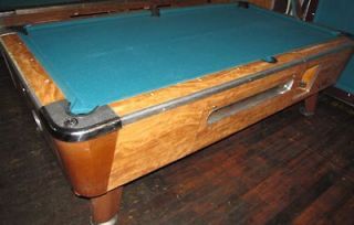 VALLEY COIN OPERATED POOL TABLE ~W/Sticks/Rack​/Balls~