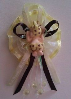Baby shower capia corsage set plus Mother to be with safari theme