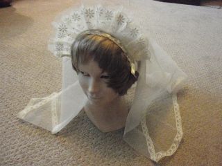   Child Off White First Communion Veil Stand Up Lace Elastic Cord 2 Tier