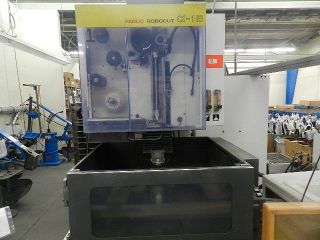 Electrical Discharge Machine Wire 5 Axis CNC Type Fanuc Robocut Alpha 