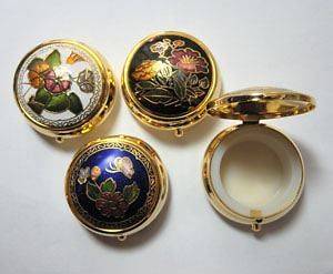 ONE (1) Cloisonne Enamel Round Hinged Pill Box 1 1/2 x 3/4 with 