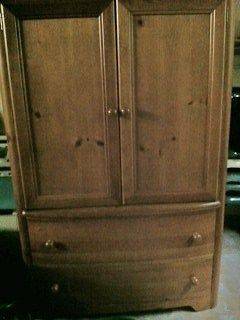   ARMOIRE STANLEY FURNITURE TV MEDIUM BROWN LOCAL PICKUP ONLY MIAMI, FL