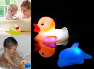 2PCS Baby Bath Fun LED Flashing Duck Dolphin Toy Rubber Happy Bath 