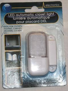 battery operated closet light in Lamps, Lighting & Ceiling Fans