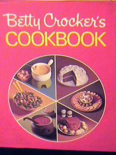 Vintage Betty Crockers Cookbook Hardback Golden Press 1969 1st Edition