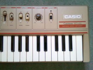 Casio MT46 Keyboard Mini Keys Synth + Built In Speaker Rhythms Drum 