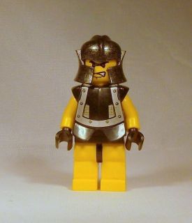Lego Castle Minifig   Yellow / Black Dracus Minifigure Knights Kingdom 