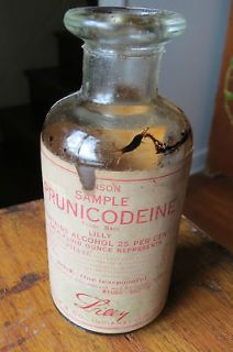 Old SAMPLE BOTTLE of PRUNICODEINE   ELI LILLY with LABEL