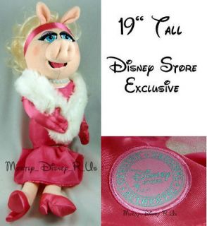   Store Authentic Original The Muppets Miss Piggy 2011 Toy Plush Doll