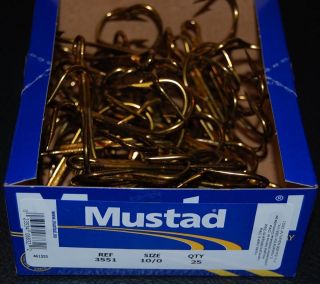 25 Pack Mustad 3551 Size 10/0 Bronze Ringed Style Treble Hooks Big 