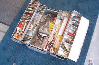   SIMONSEN TACKLE BOX LOADED WITH LARGE AMOUNT OF TACKLE 50 + Items