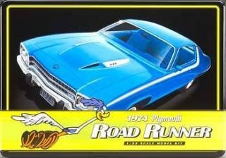 MPC 1/25 74 Plymouth Road Runner S.E. Tin with Figure #781/06