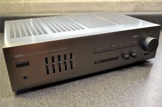 YAMAHA NATURAL SOUND STEREO AMP WITH GRAPHIC EQ