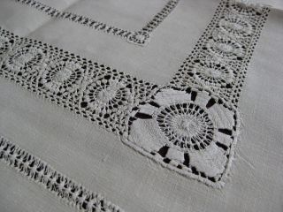 LOVELY ANTIQUE IRISH LINEN TABLE CLOTH  EXCELLENT DRAWN THREAD WORK