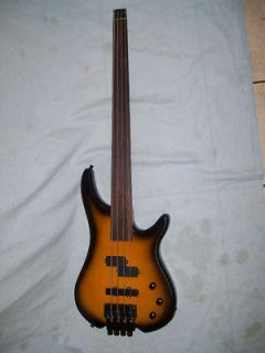 New fretless and headless Bass Guitar, 4 String