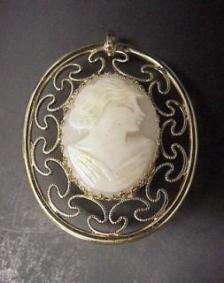 FAIRFAX 17 JEWELS SWISS MADE WIND UP WATCH CAMEO PENDANT WORKING GOLD 