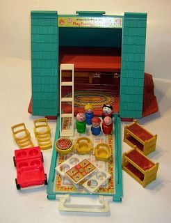Vtg.1974 Fisher Price Little People Play Family #990 A FRAME HOUSE 