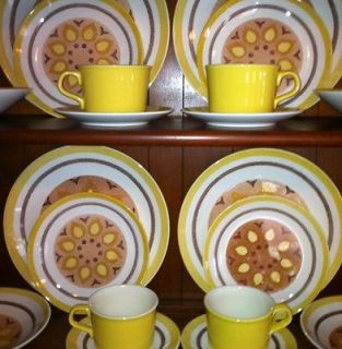 1960s Vtg 20pc Yellow Star Dish Set EXC Complete Taylor Smith Taylor 