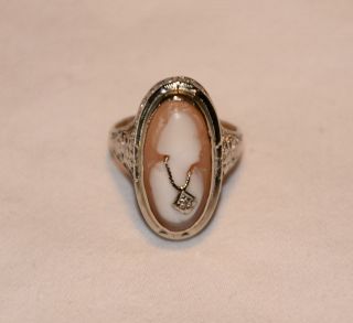 Vintage 14K White Gold Filigree Cameo Ring with Diamond