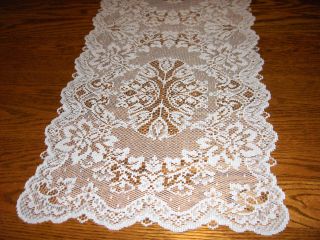 White Lace Table Runner in 54 Savoy Design NWOT