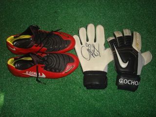 MEMO OCHOA MATCH WORN BOOTS AND GLOVES SIGNED .