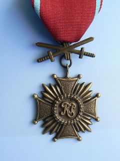 90 POLISH POLAND WWII EXILE CROSS OF MERIT WITH SWORDS