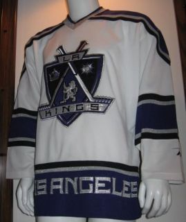 Mens Pro Player Los Angeles Kings NHL Hockey Jersey White Purple 