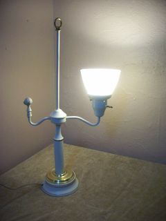   FRENCH COTTAGE STYLE WEIGHTED BOTTOM WHITE W/BRASS 26 TABLE LAMP