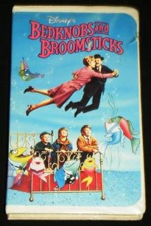 BEDKNOBS AND BROOMSTICKS, Walt Disney 1997 VHS   Award!