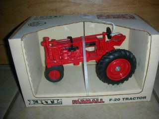 Ertl USA McCormick Deering Farmall F 20 Tractor Toy   Die Cast   1/16 