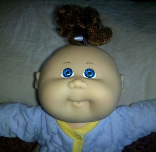 Hasbro Cabbage Patch Kids Doll 1988 Xavier Roberts