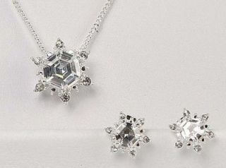 New Avon NOELLA CZ Snowflake Necklace Earrings Gift Set