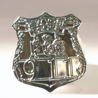   Enamel Pin Badge 25mm NYPD Police New York Officer Silver Fun Gift