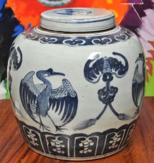GINGER JAR WITH LID CHINESE BLUE & WHITE PORCELAIN WITH BAT & CRAIN 