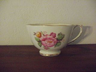 Antique Vintage Roslyn Fine Bone China Tea Cup Horette 8587 Made in 
