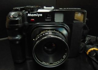 Mamiya Universal Press Camera with 100mm Lens w/ 6x7 Roll Film Adapter