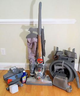 Kirby Sentria G10D Upright Vacuum Cleaner with Shampoo Kit. Excellent 