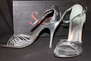 NIB Size 8.5 SIZZLE BALI silver pageant prom shoe, 4 inch heels