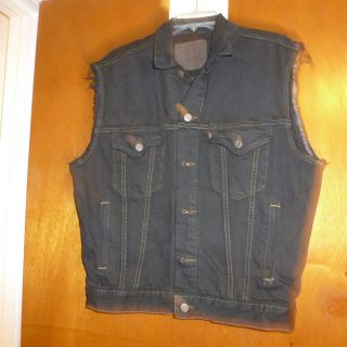 Levis Classic Newly Dyed Black Motorcycle Vest Size Medium Measures 