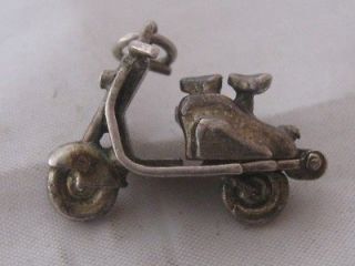   charm ARTICULATED SILVER VESPA / SCOOTER moped motorbike FREE P&P UK