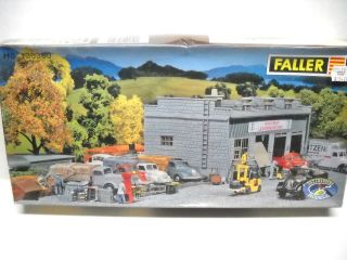 FALLER HO SCALE WORKSHOP WITH SALVAGE YARD 130350